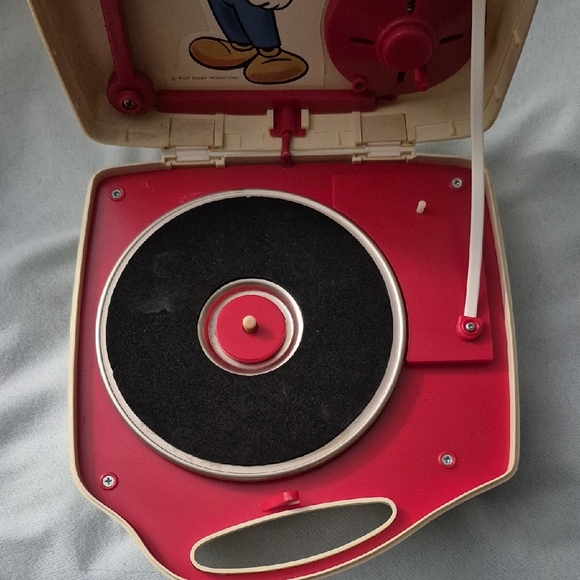 Mickey Mouse Phonograph - Picture 3 of 4